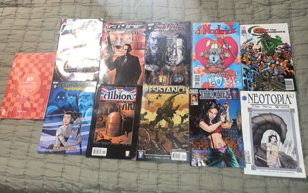 Comic Book Lot Of 9 Mixed Chaos Comics IDW Wildstorm Antarctic Press Maximum
